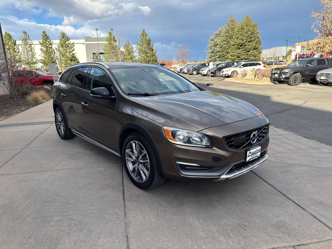 Used 2016 Volvo V60 T5 Cross Country w/ Convenience Package AWD/4WD image 4