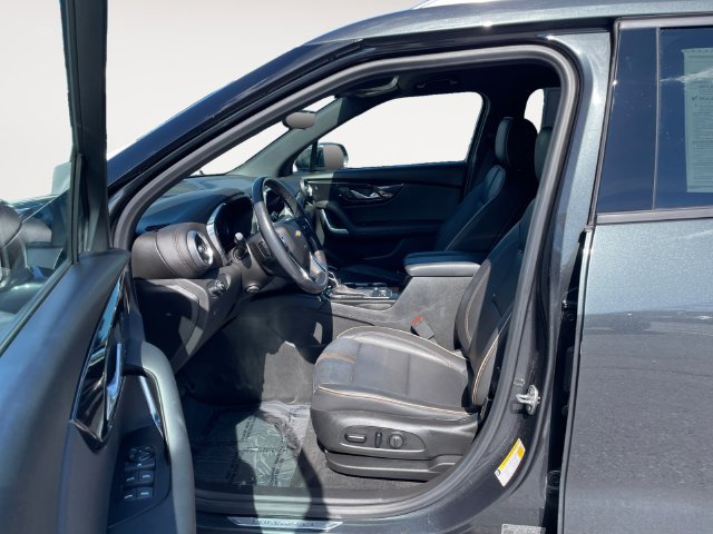 Used 2020 Chevrolet Blazer Premier w/ Driver Confidence II Package FWD image 11
