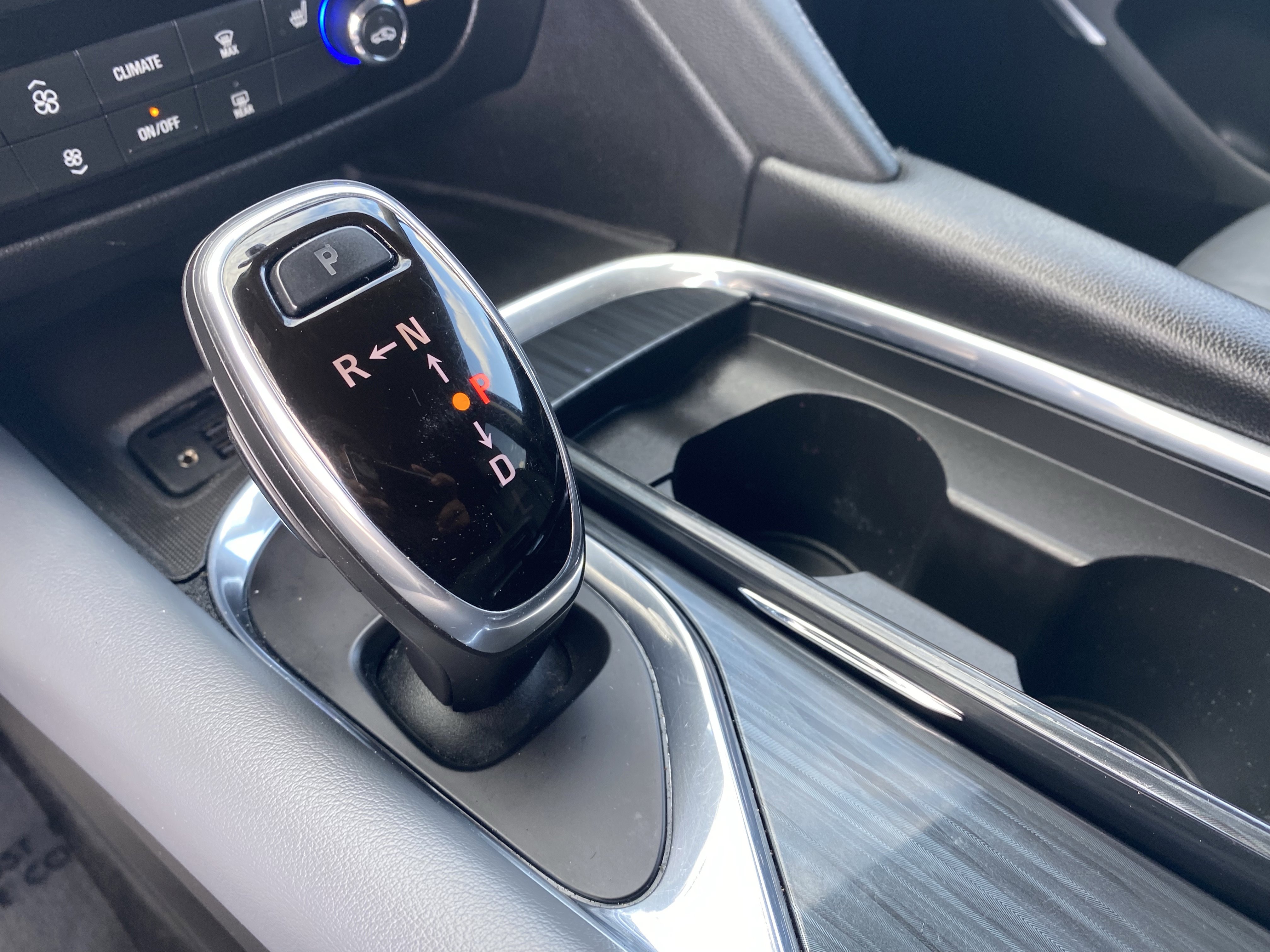 Used 2020 Buick Enclave Essence image 25