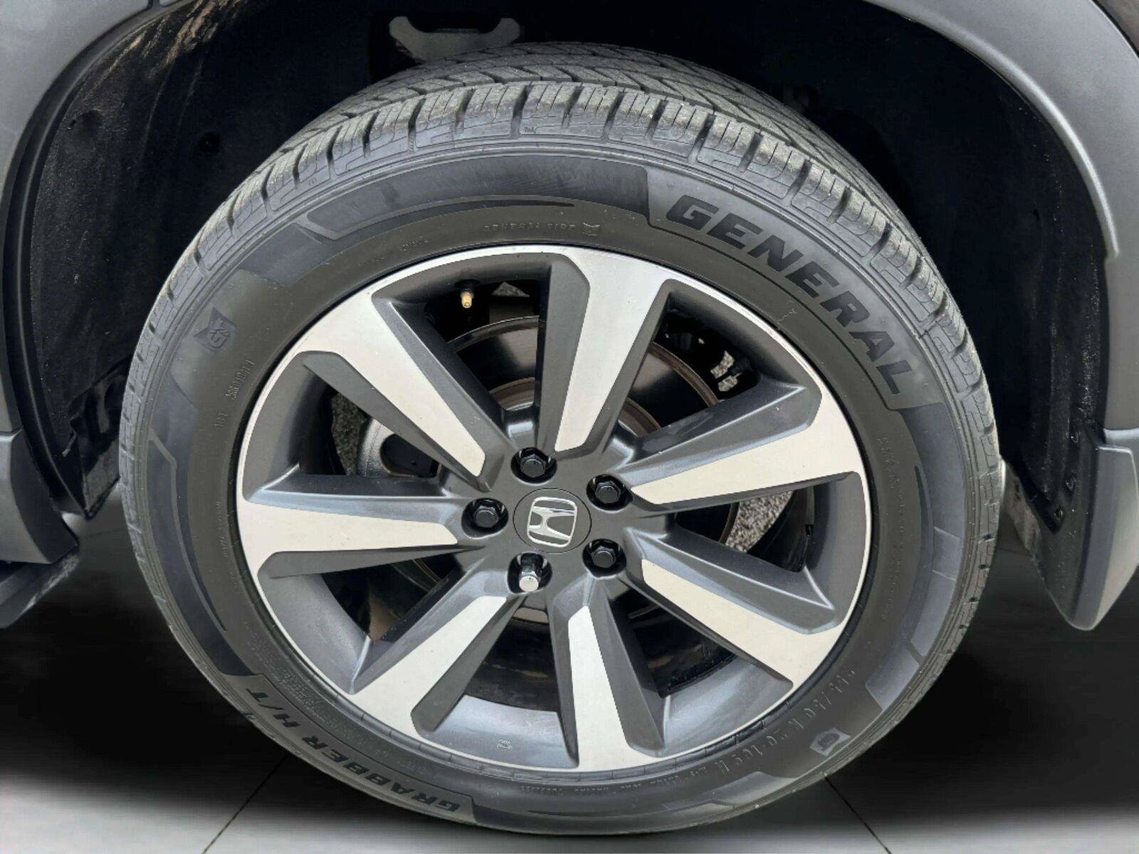 Used 2023 Honda Pilot Touring image 46