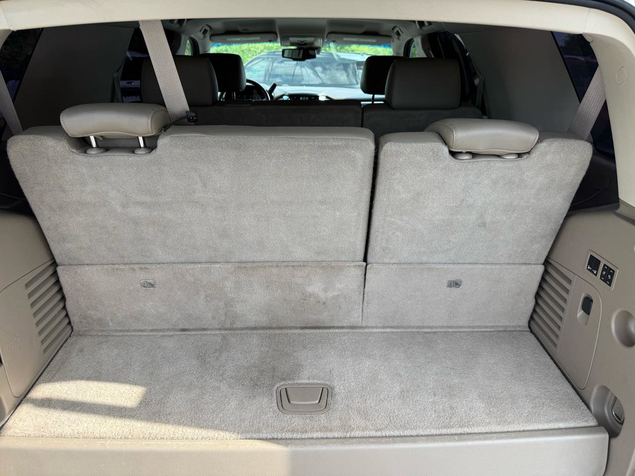 Used 2015 Chevrolet Tahoe LT w/ Luxury Package RWD image 16