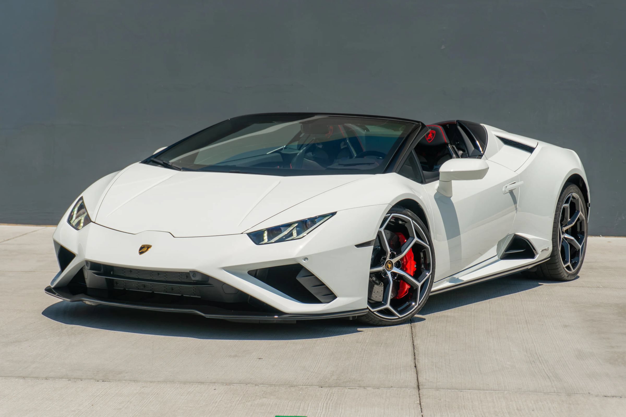 Used 2023 Lamborghini Huracan EVO RWD image 4