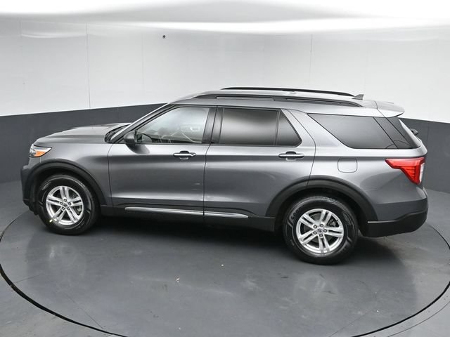Certified 2021 Ford Explorer XLT w/ Equipment Group 202A AWD/4WD image 48