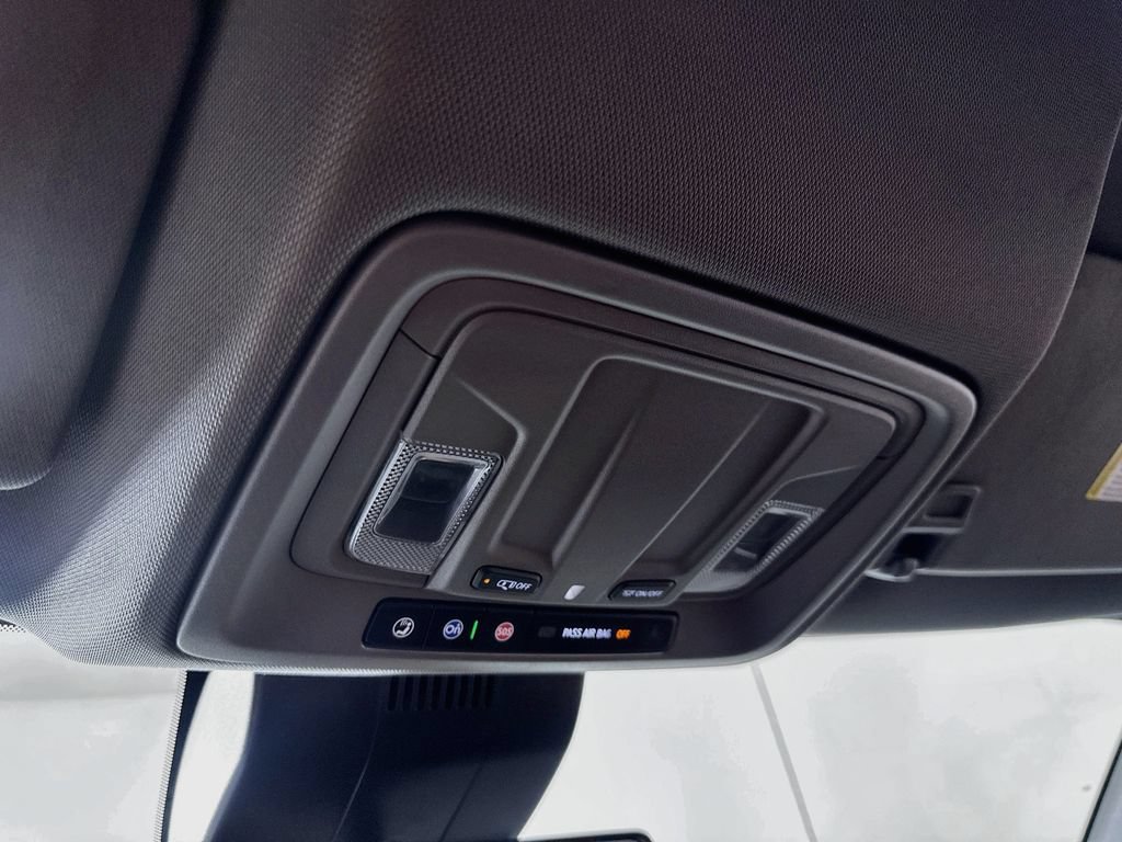 Used 2023 Chevrolet Silverado 1500 LT AWD/4WD image 36