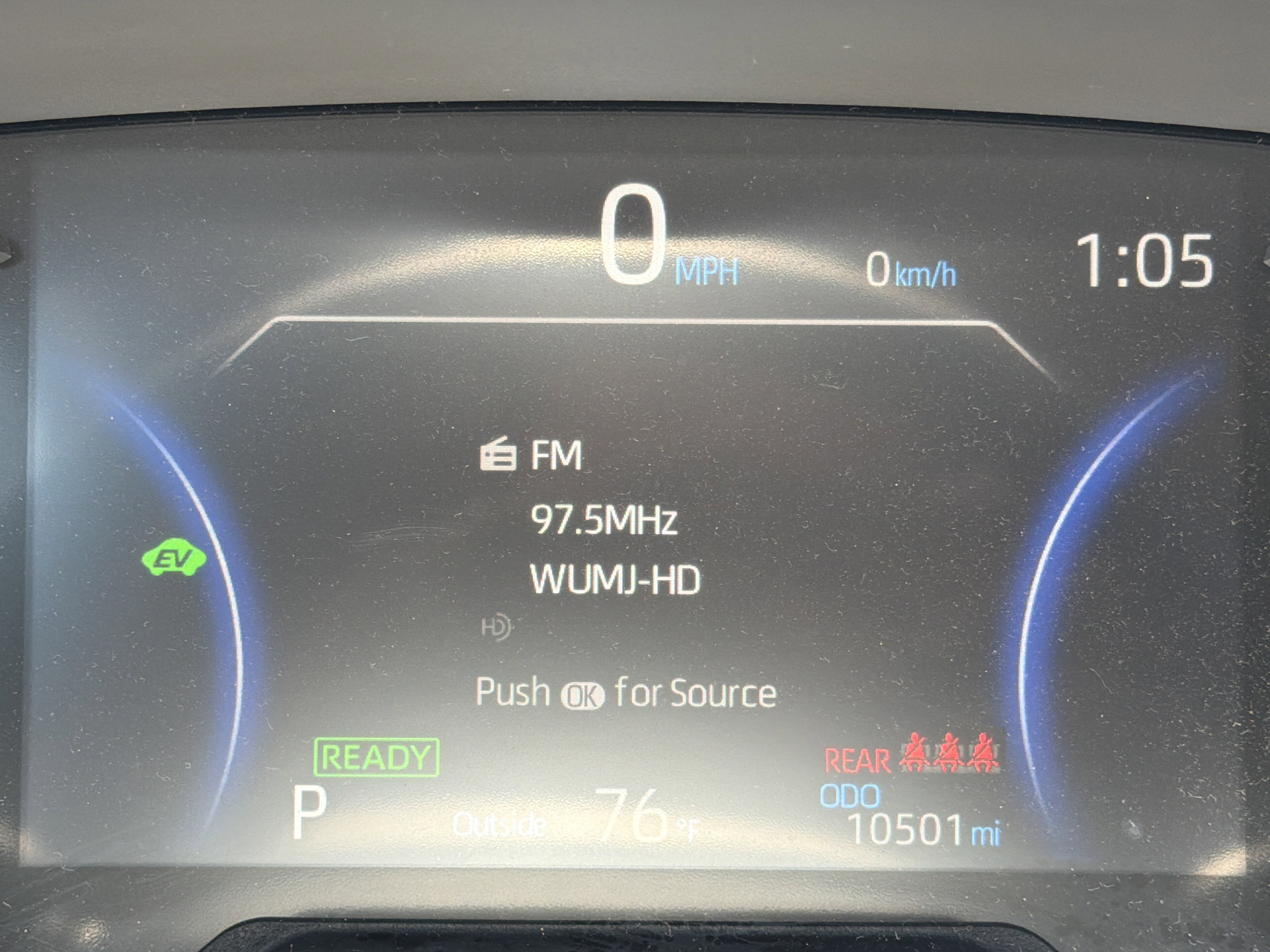 Used 2025 Toyota RAV4 LE AWD/4WD image 12