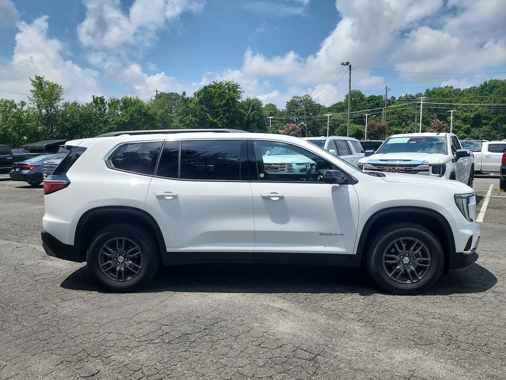 Certified 2025 GMC Acadia Elevation FWD image 9