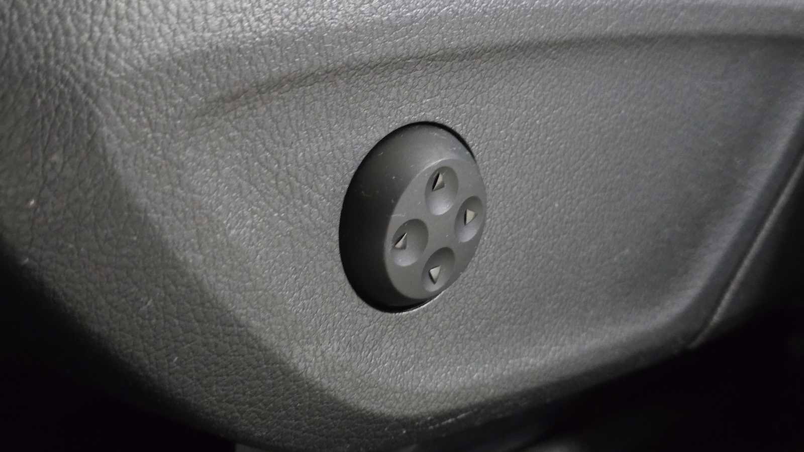 Used 2020 Mercedes-Benz GLE 350 4MATIC image 26