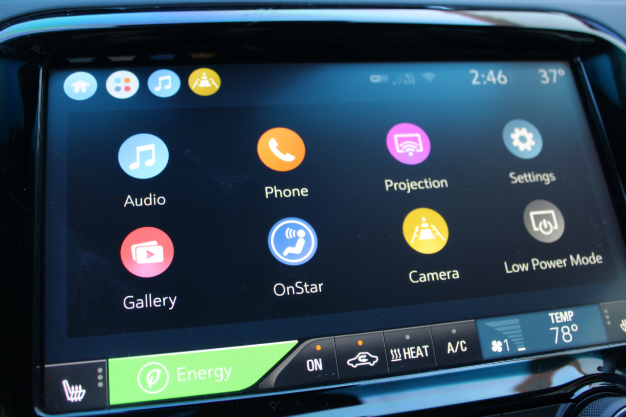 Used 2020 Chevrolet Bolt Premier w/ Infotainment Package image 30