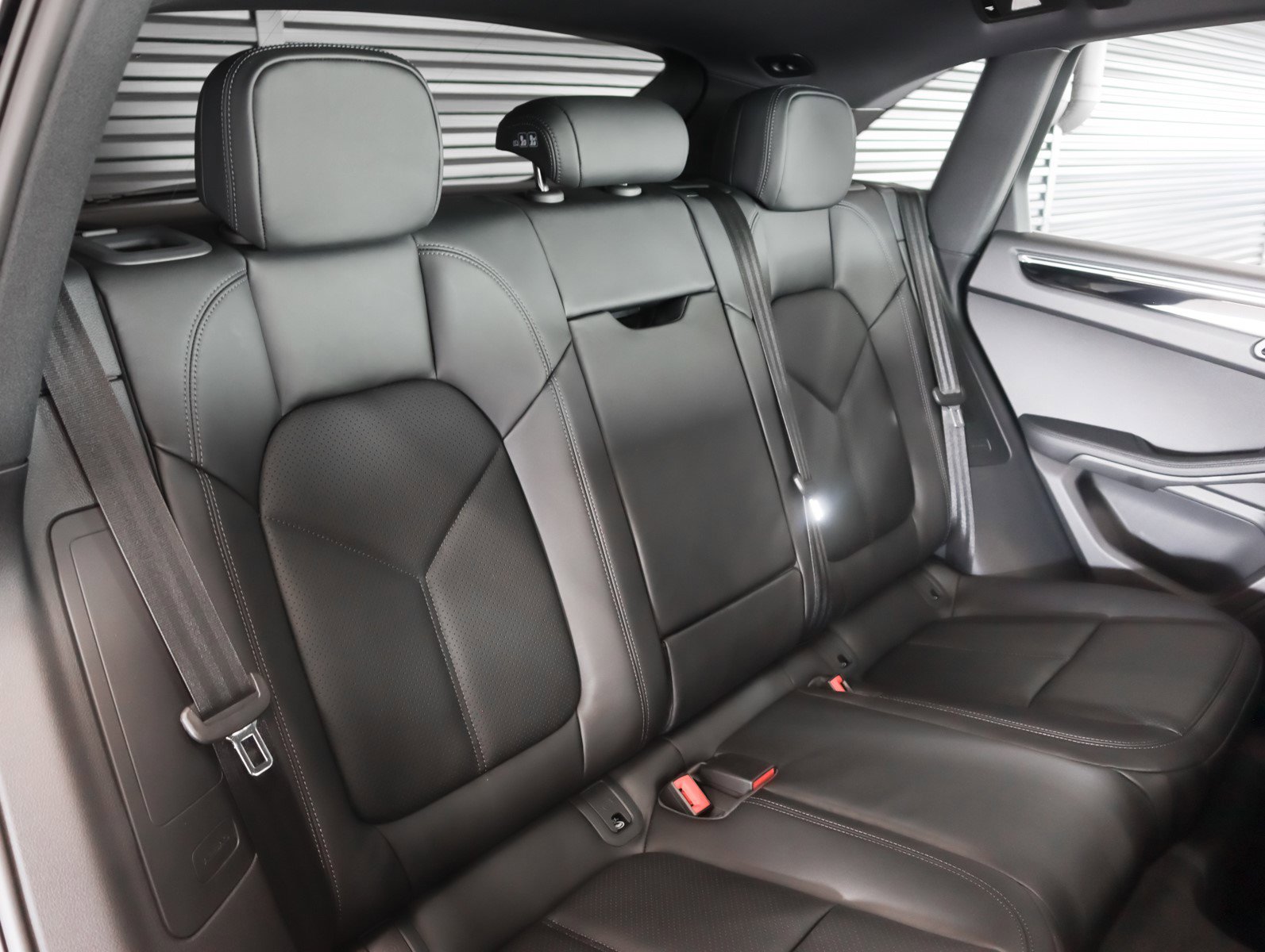 New 2026 Porsche Macan S image 6