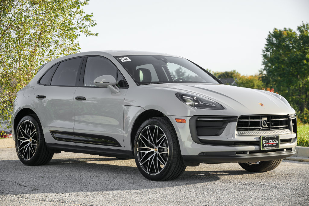 Certified 2023 Porsche Macan Turbo AWD/4WD image 21