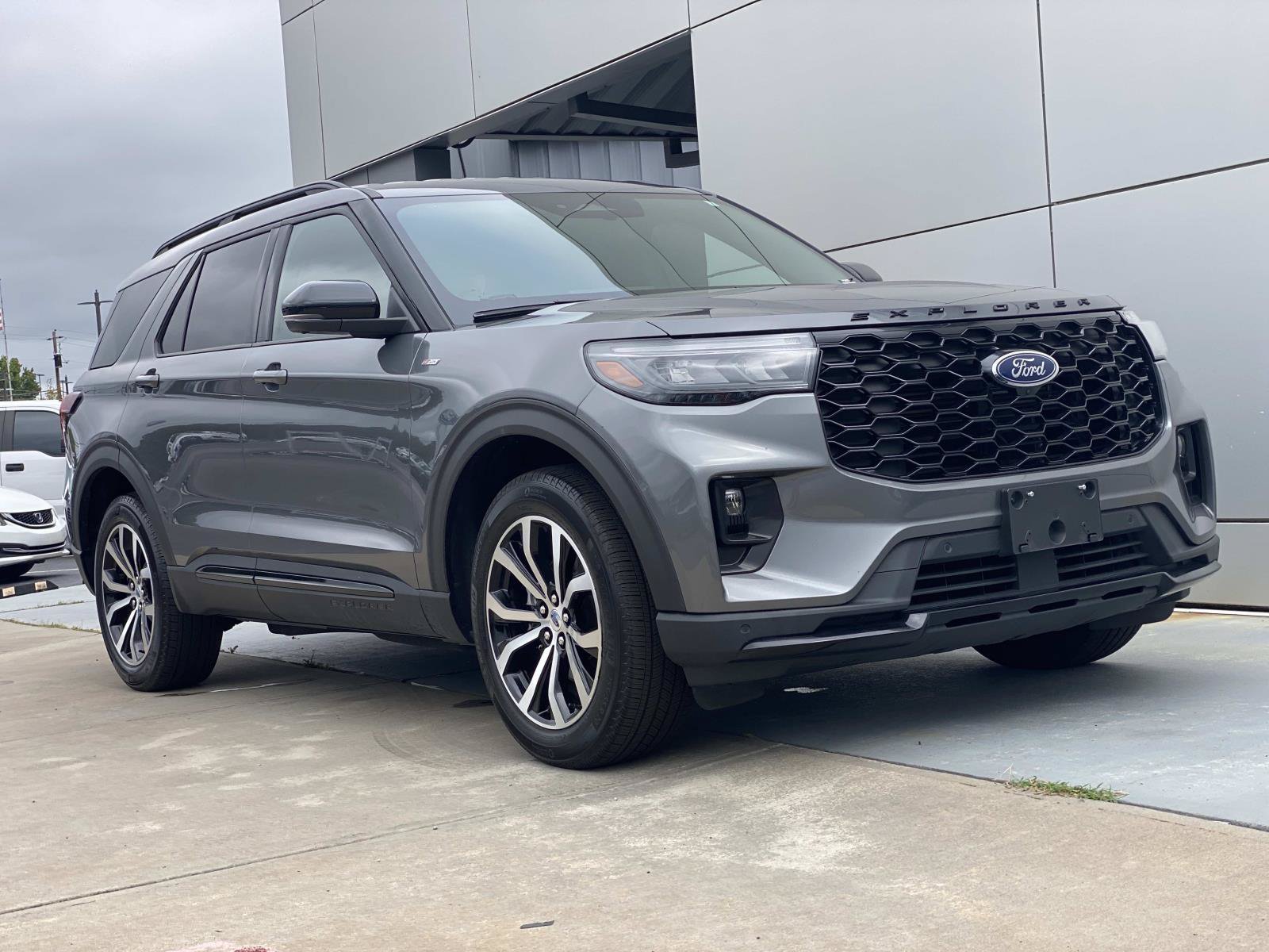 Used 2025 Ford Explorer ST-Line