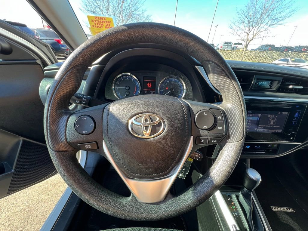 Used 2019 Toyota Corolla LE image 30