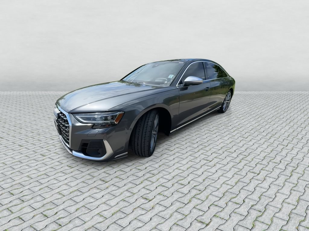 Used 2022 Audi S8 AWD/4WD image 4