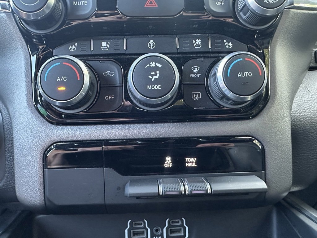 Used 2024 RAM 1500 Laramie image 30