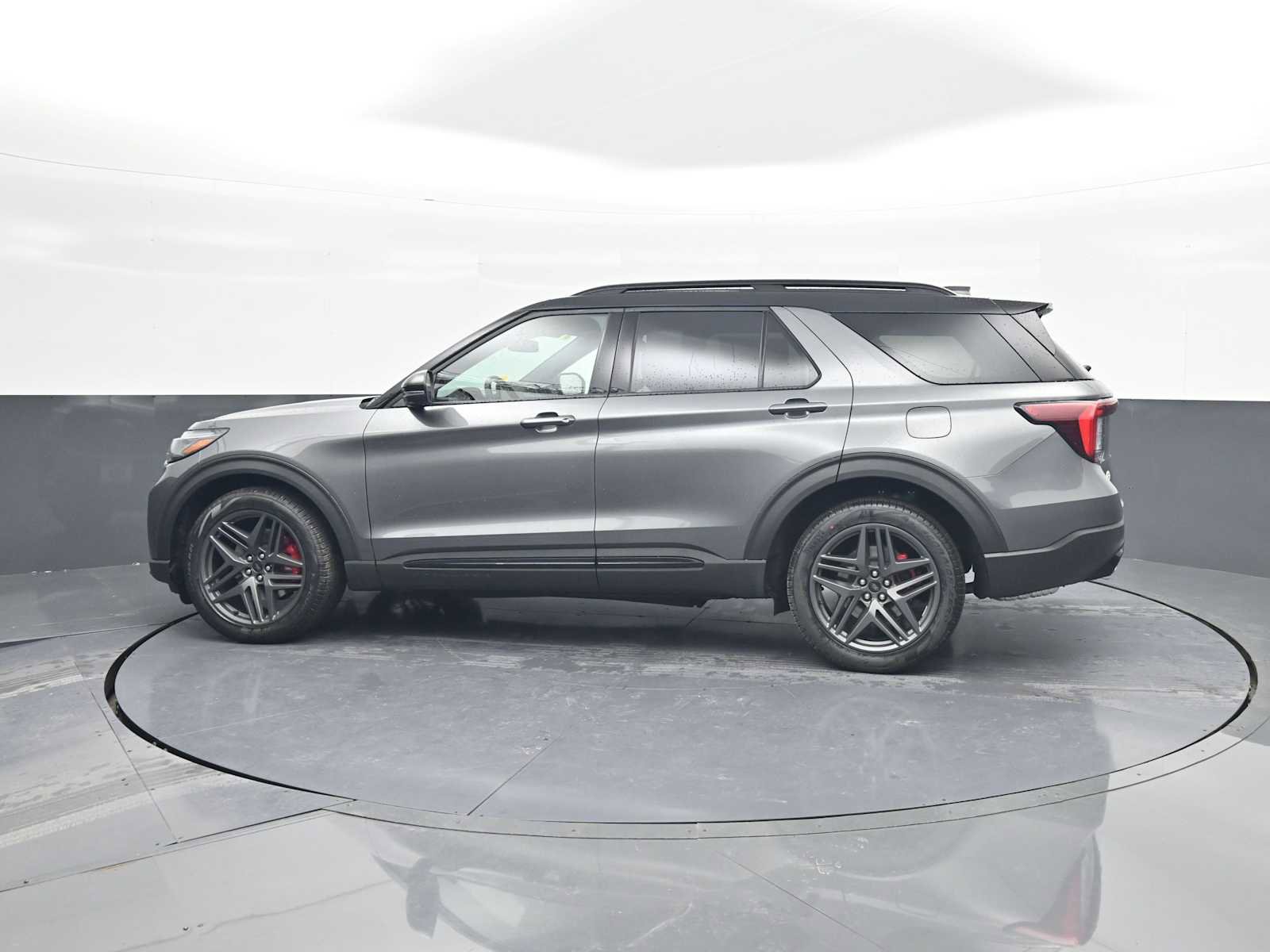 New 2026 Ford Explorer ST image 5