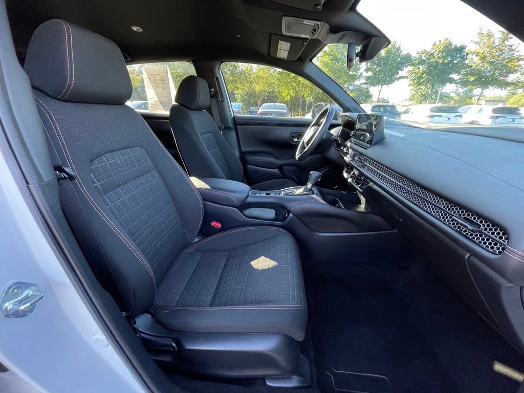 Certified 2023 Honda HR-V Sport image 32