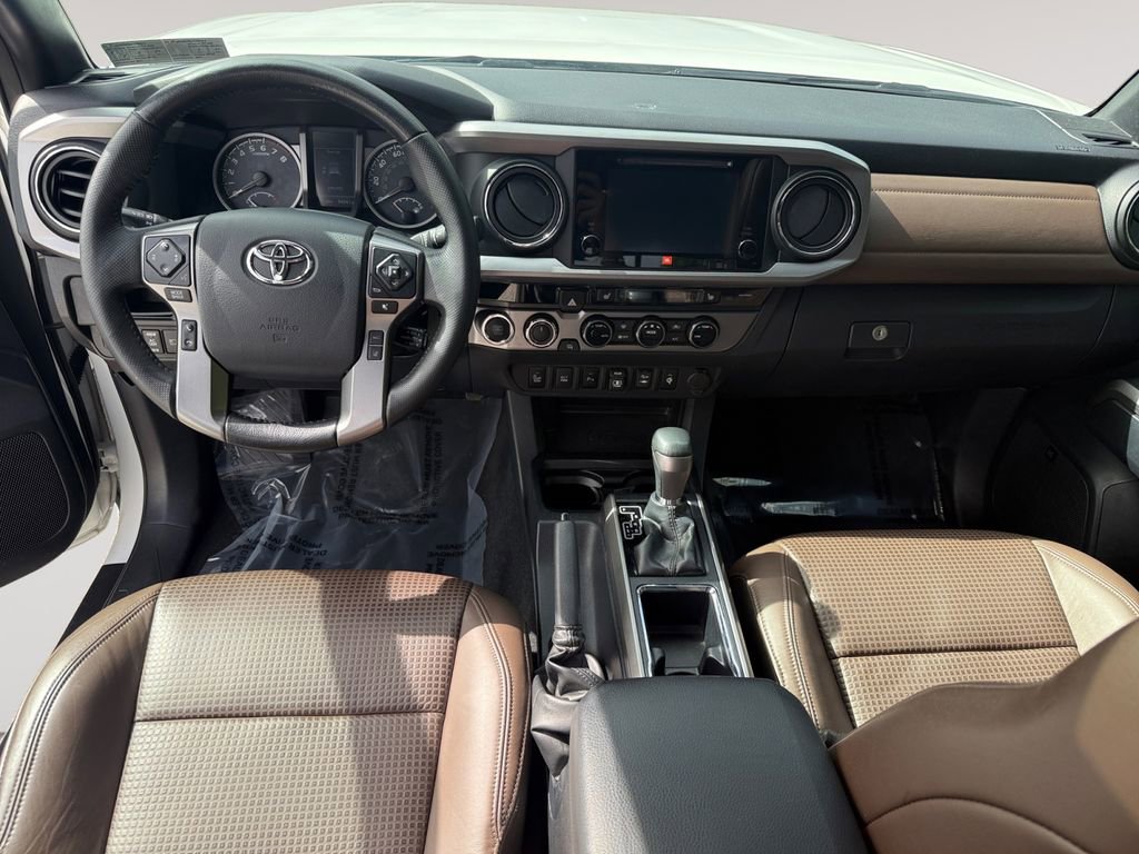 Used 2018 Toyota Tacoma Limited AWD/4WD image 10