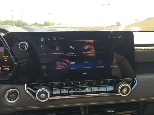 Used 2024 Chevrolet Colorado ZR2 w/ ZR2 Convenience Package III image 32