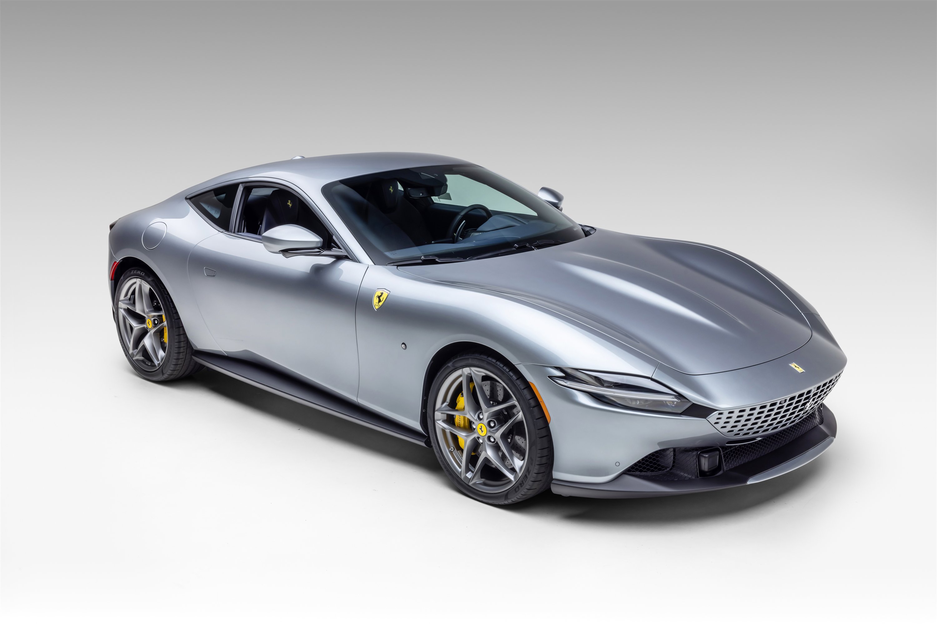 Used 2023 Ferrari Roma RWD image 8