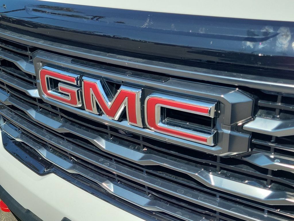 Used 2026 GMC Acadia AT4 w/ Luxury Package AWD/4WD image 32