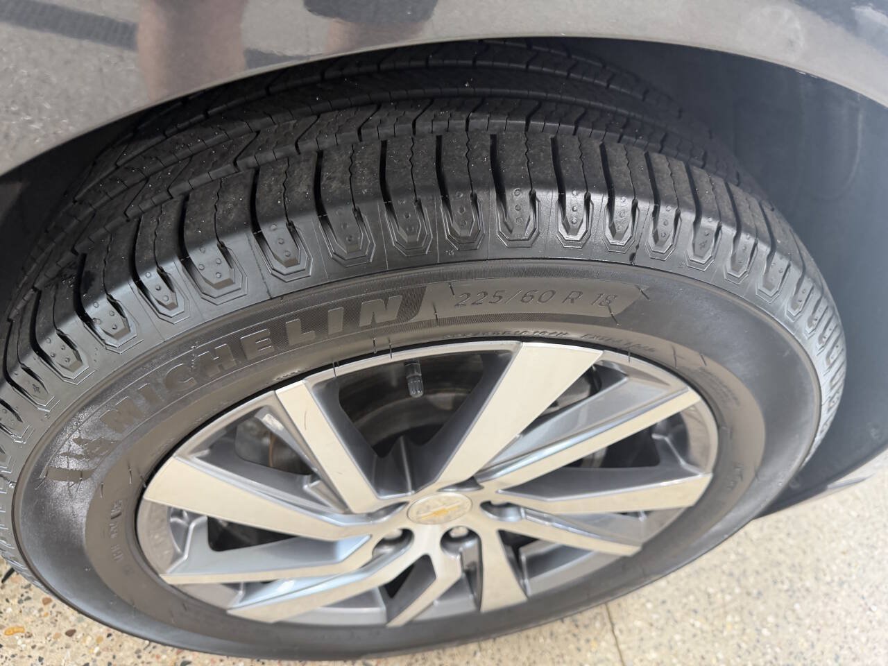 Used 2023 Chevrolet Equinox LT FWD image 29