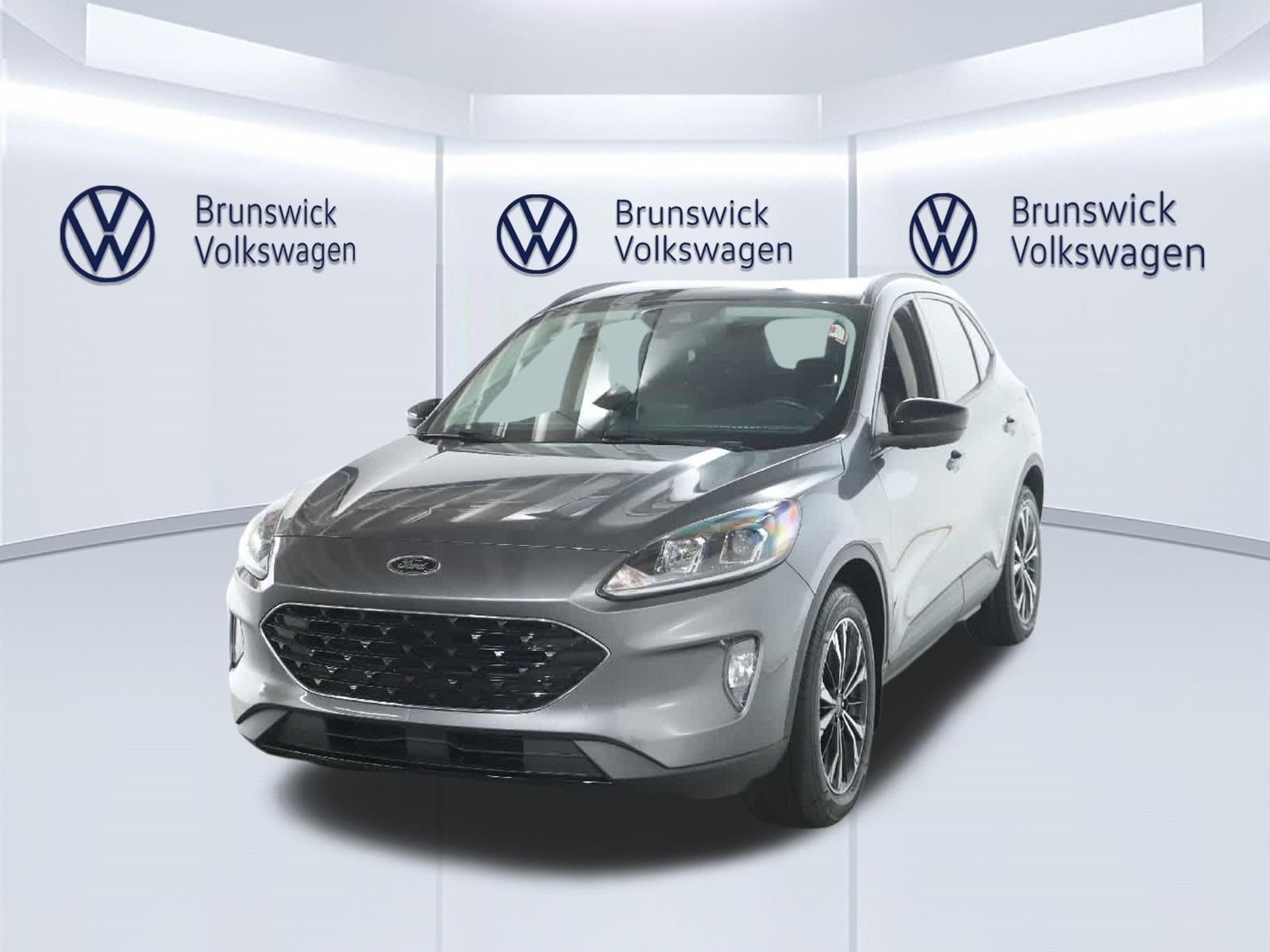 Used 2021 Ford Escape SEL w/ SEL Stealth AWD Package image 1