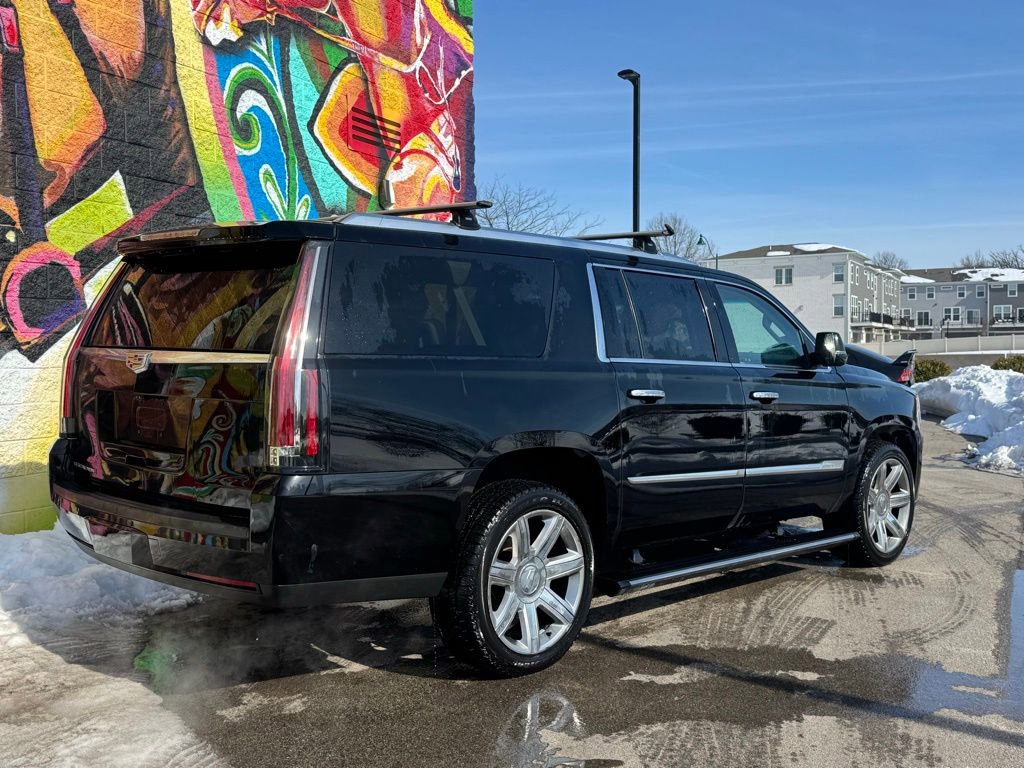 Used 2019 Cadillac Escalade ESV Premium Luxury image 3
