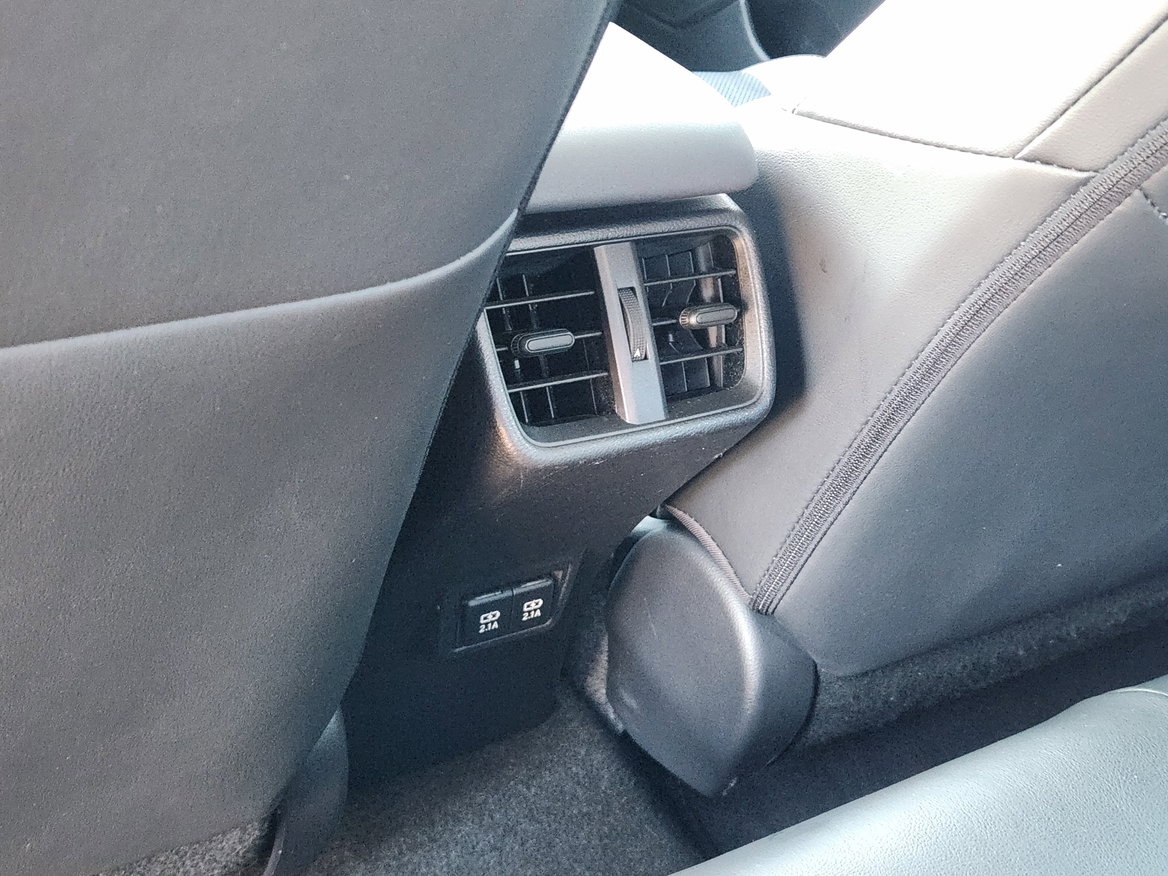 Used 2019 Lexus UX 250h image 43