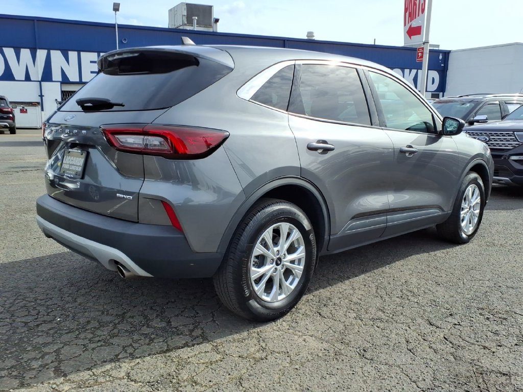 Used 2023 Ford Escape Active AWD/4WD image 7