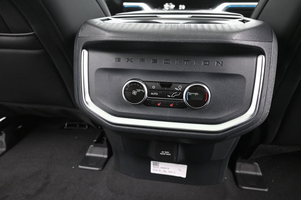 New 2027 Ford Expedition Platinum w/ Stealth Appearance Package RWD image 10