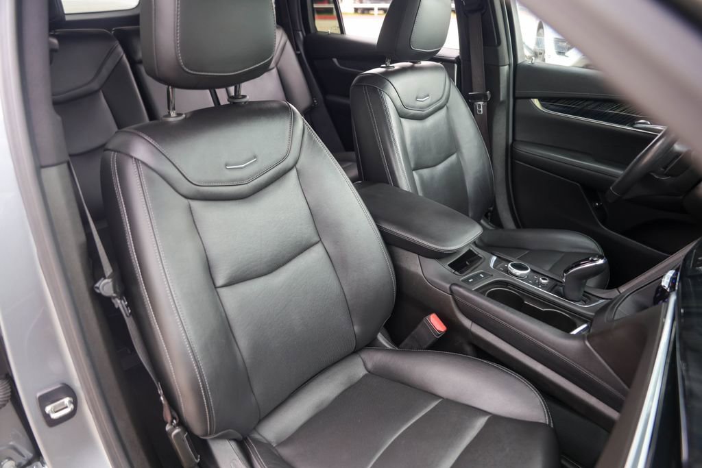 Used 2023 Cadillac XT6 Premium Luxury FWD image 32