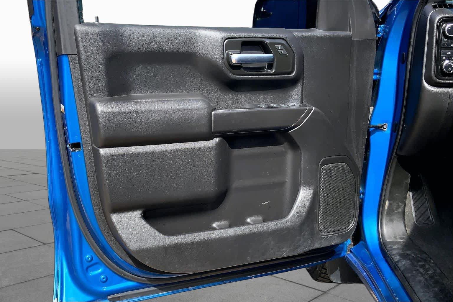 Certified 2022 Chevrolet Silverado 1500 Custom w/ LPO, Dark Essentials Package AWD/4WD image 22