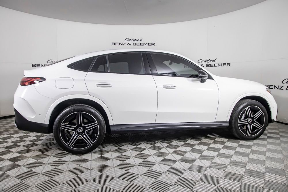 Used 2024 Mercedes-Benz GLC 300 4MATIC w/ AMG Line image 4