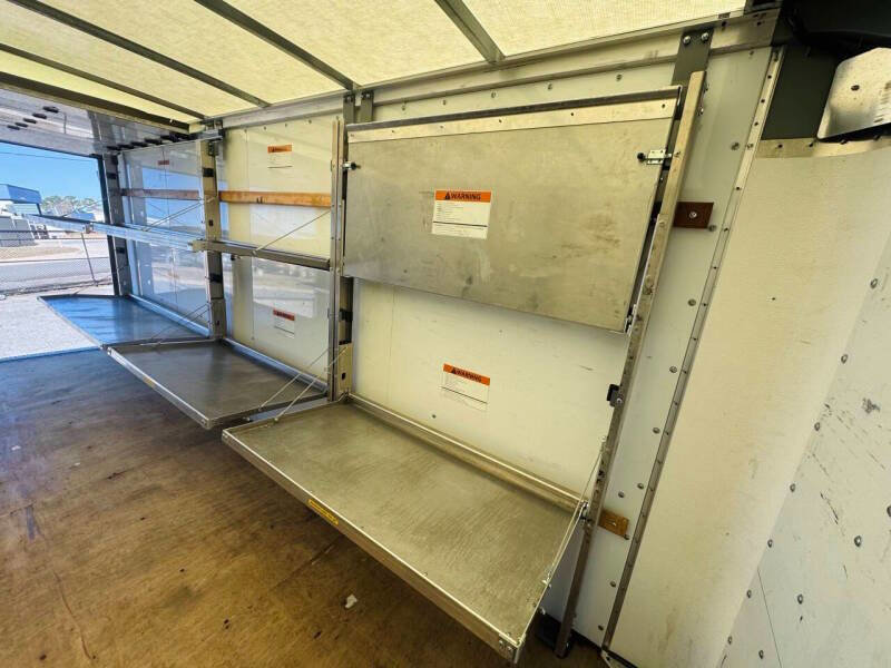 Used 2022 GMC Savana 3500 Extended w/ Power Convenience Package RWD image 13