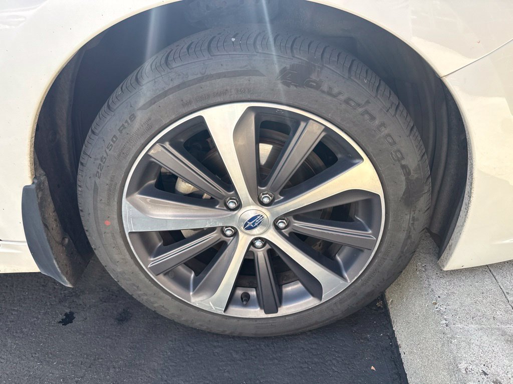 Used 2016 Subaru Legacy 2.5i Limited AWD/4WD image 8