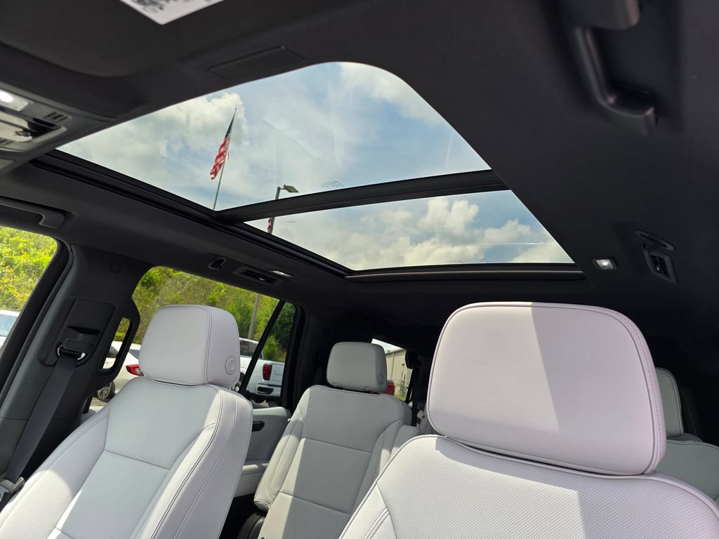 New 2026 Chevrolet Tahoe Premier w/ Sun And Tow Package AWD/4WD image 13