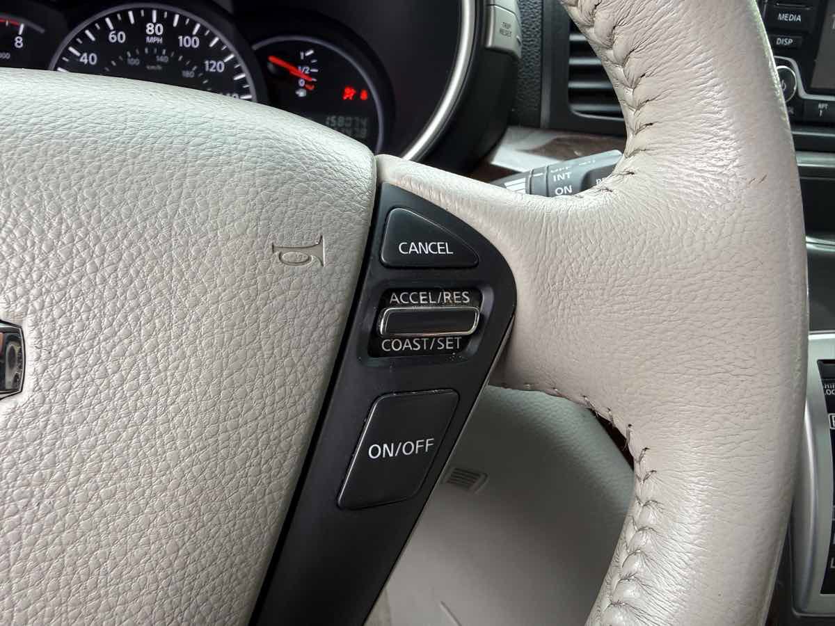 Used 2016 Nissan Quest SV image 30