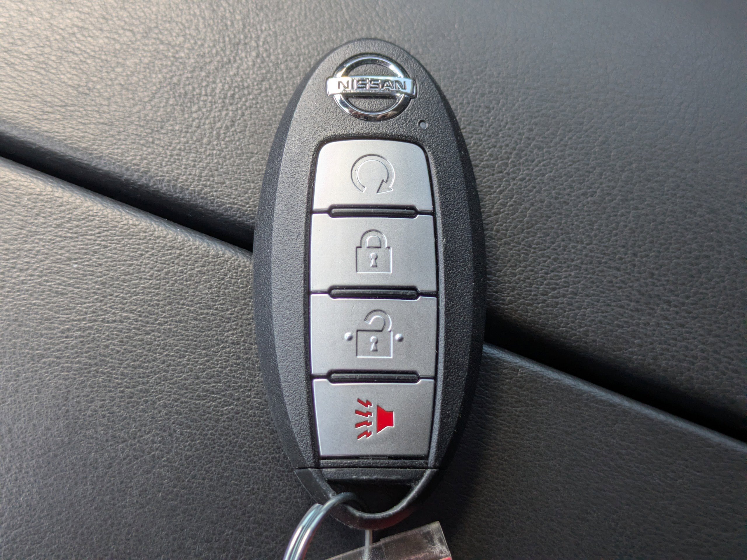 Used 2021 Nissan Rogue SV FWD image 32