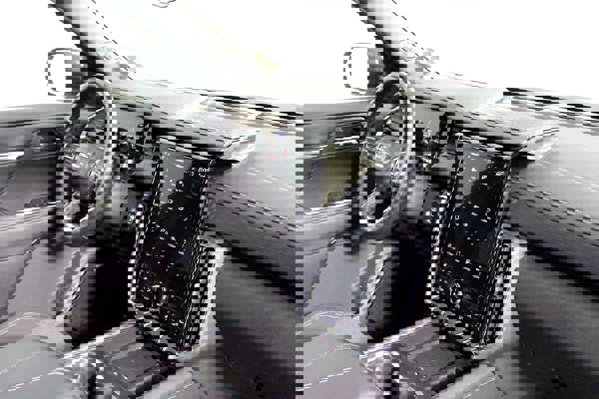 Used 2025 GMC Acadia Elevation image 11