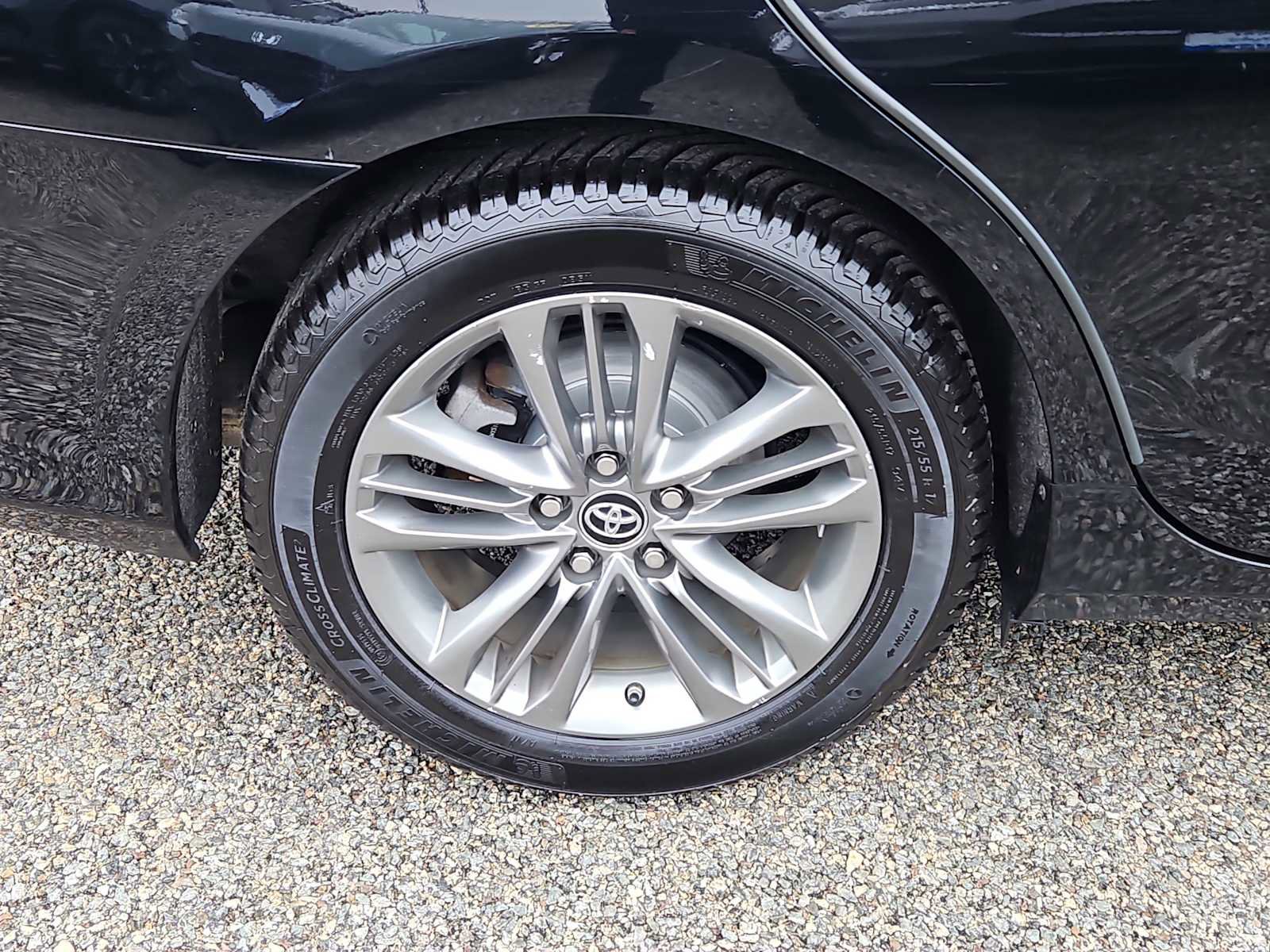 Used 2017 Toyota Camry SE FWD image 9