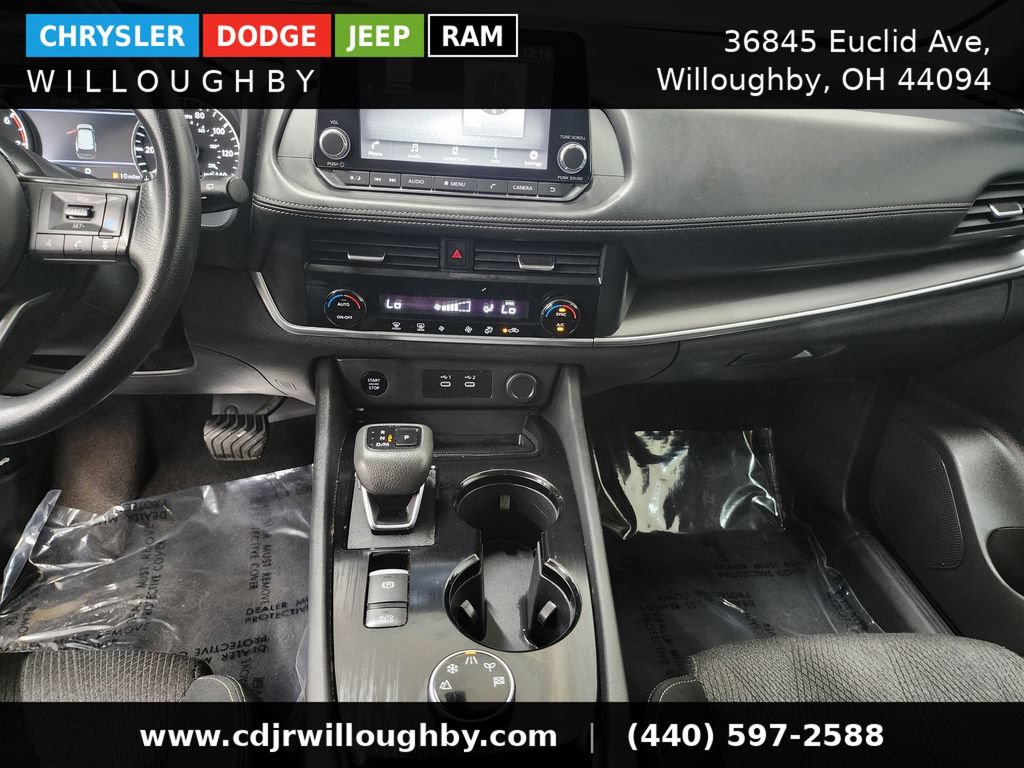 Used 2024 Nissan Rogue SV AWD/4WD image 20