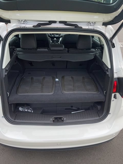Used 2016 Ford C-MAX Energi SEL w/ Equipment Group 302A FWD image 5