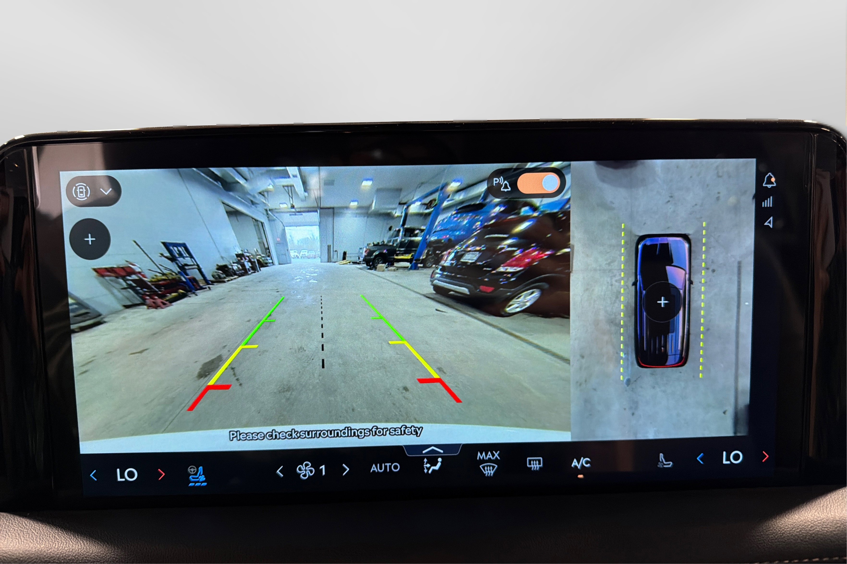 Used 2025 Lincoln Aviator AWD image 31