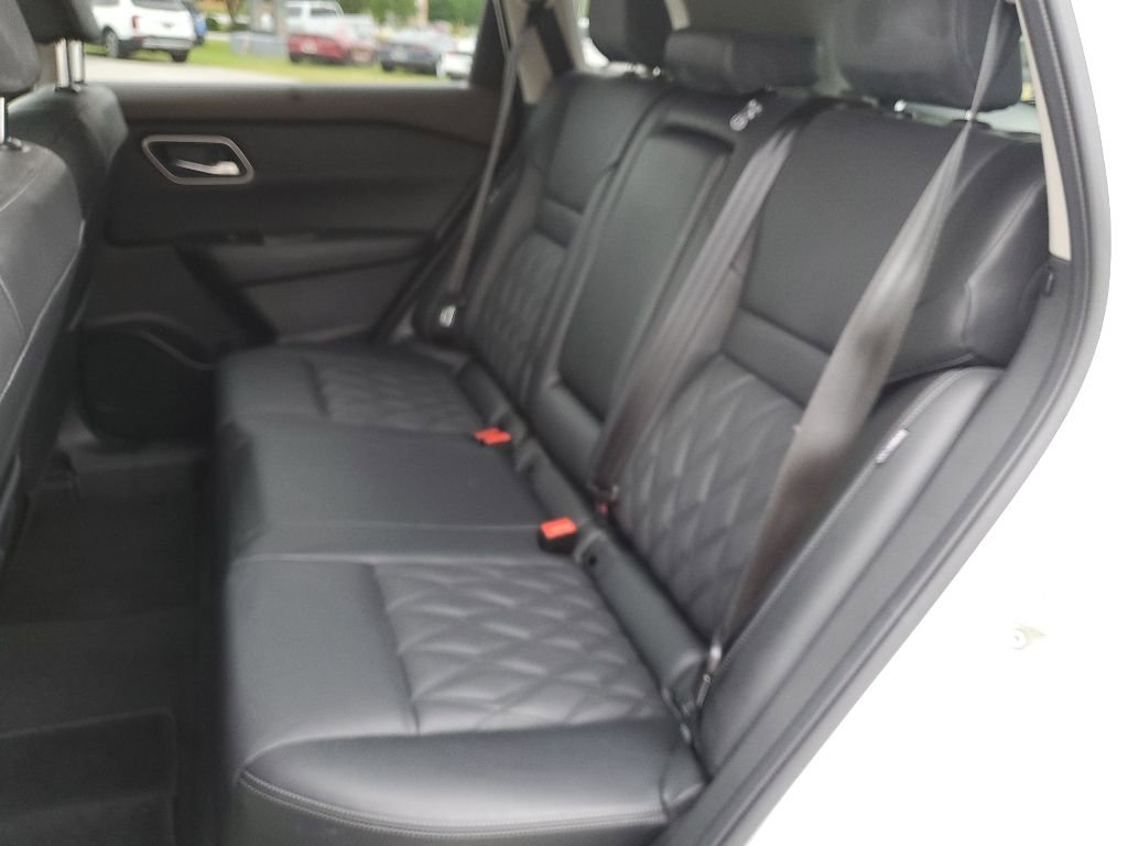 Used 2023 Nissan Rogue Platinum w/ Platinum Premium Package FWD image 5