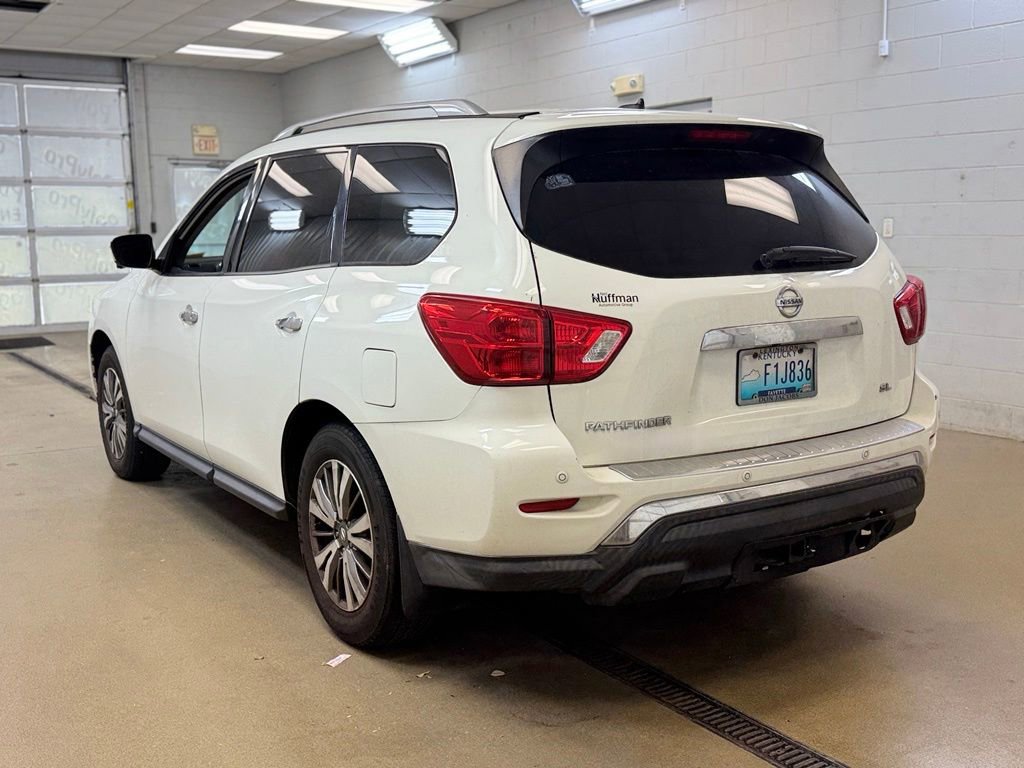 Used 2018 Nissan Pathfinder SL FWD image 7