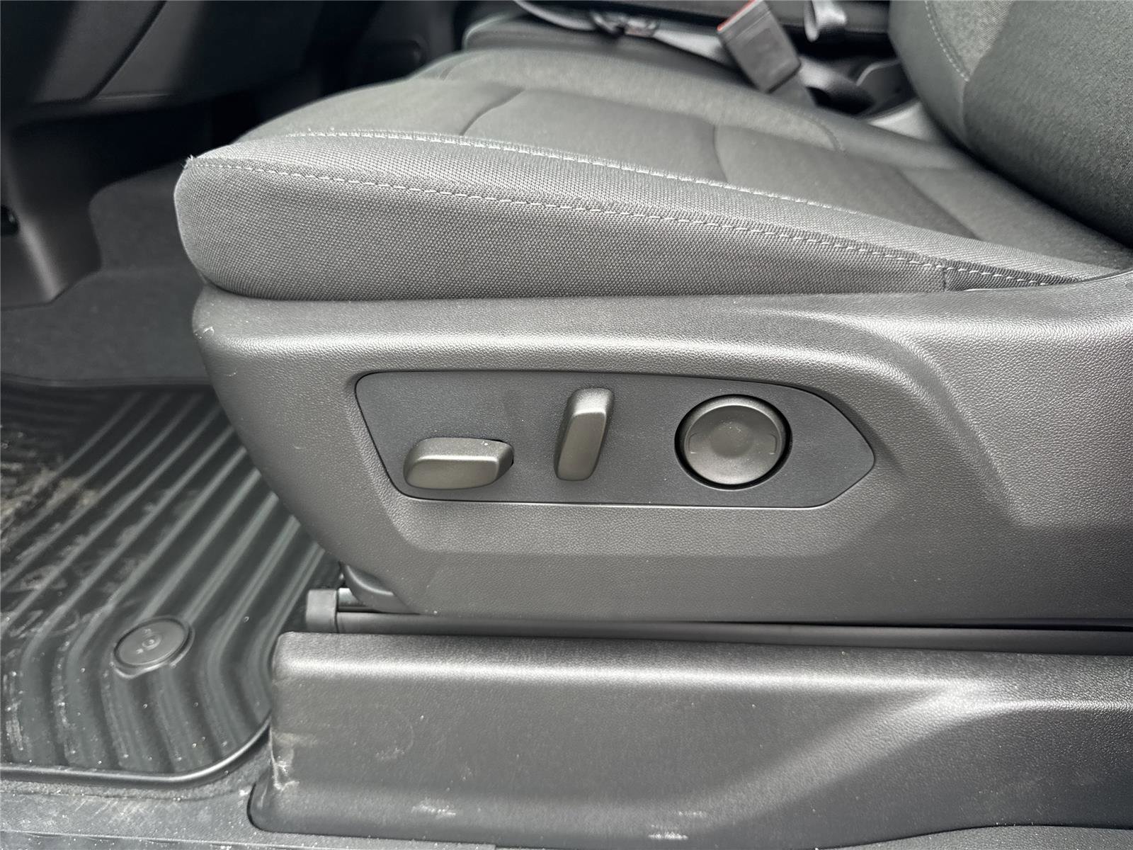 New 2026 Chevrolet Silverado 2500 Custom w/ Custom Value Package image 33