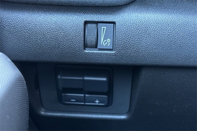 New 2025 GMC Canyon Elevation w/ Convenience Package image 30