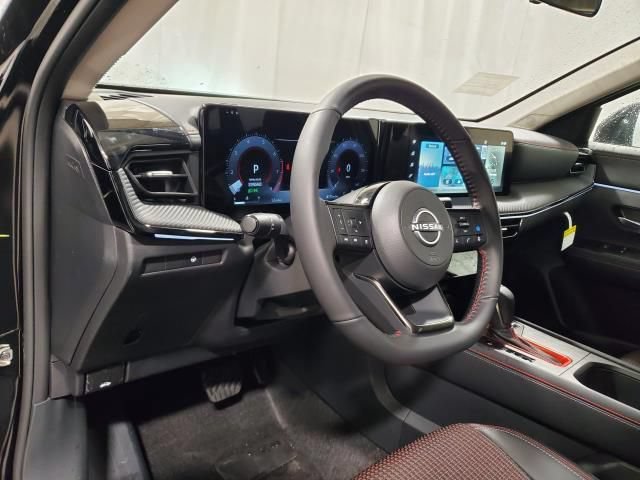 Used 2025 Nissan Kicks SR AWD/4WD image 16