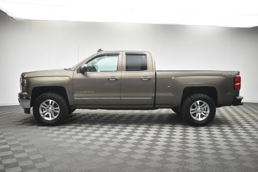 Used 2015 Chevrolet Silverado 1500 LTZ w/ LTZ Plus Package AWD/4WD image 9