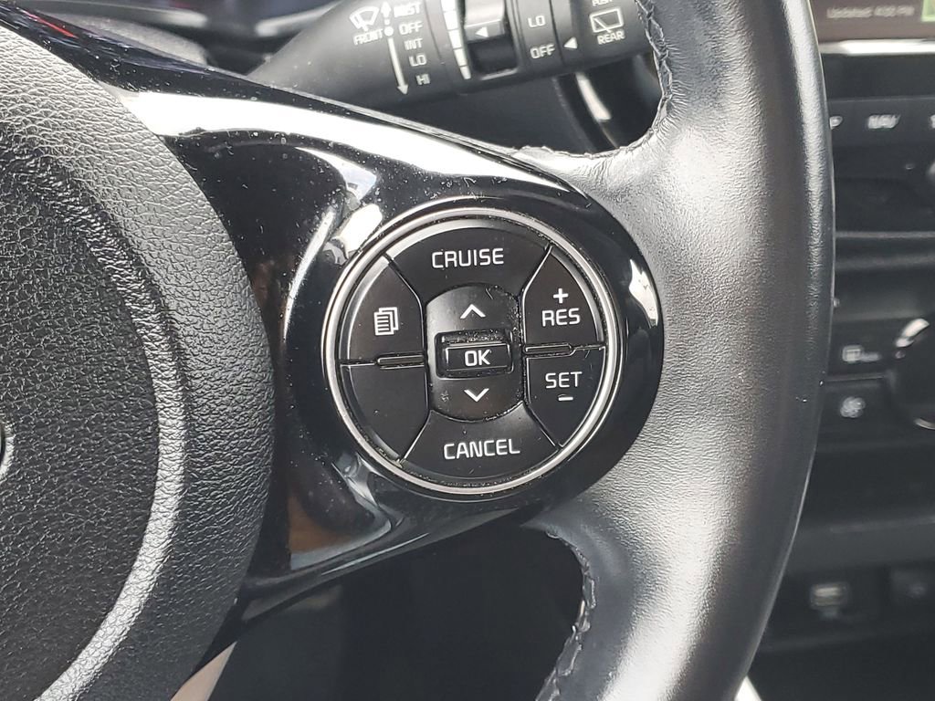 Used 2020 Kia Soul EX FWD image 16